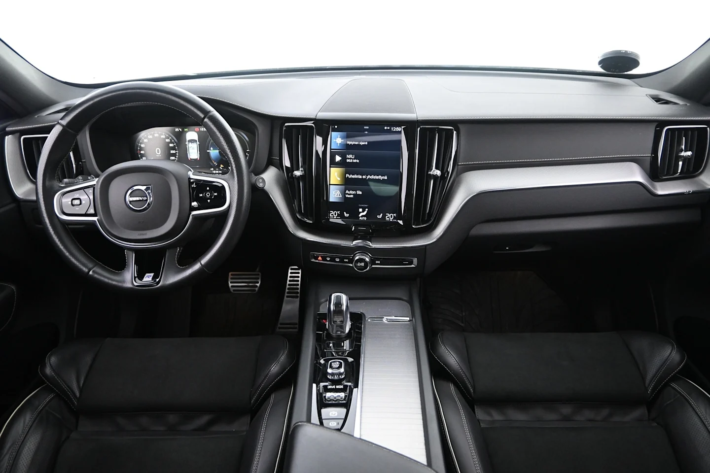 Car Image - 2yzWV51XqvpmKeDQhAbJEq