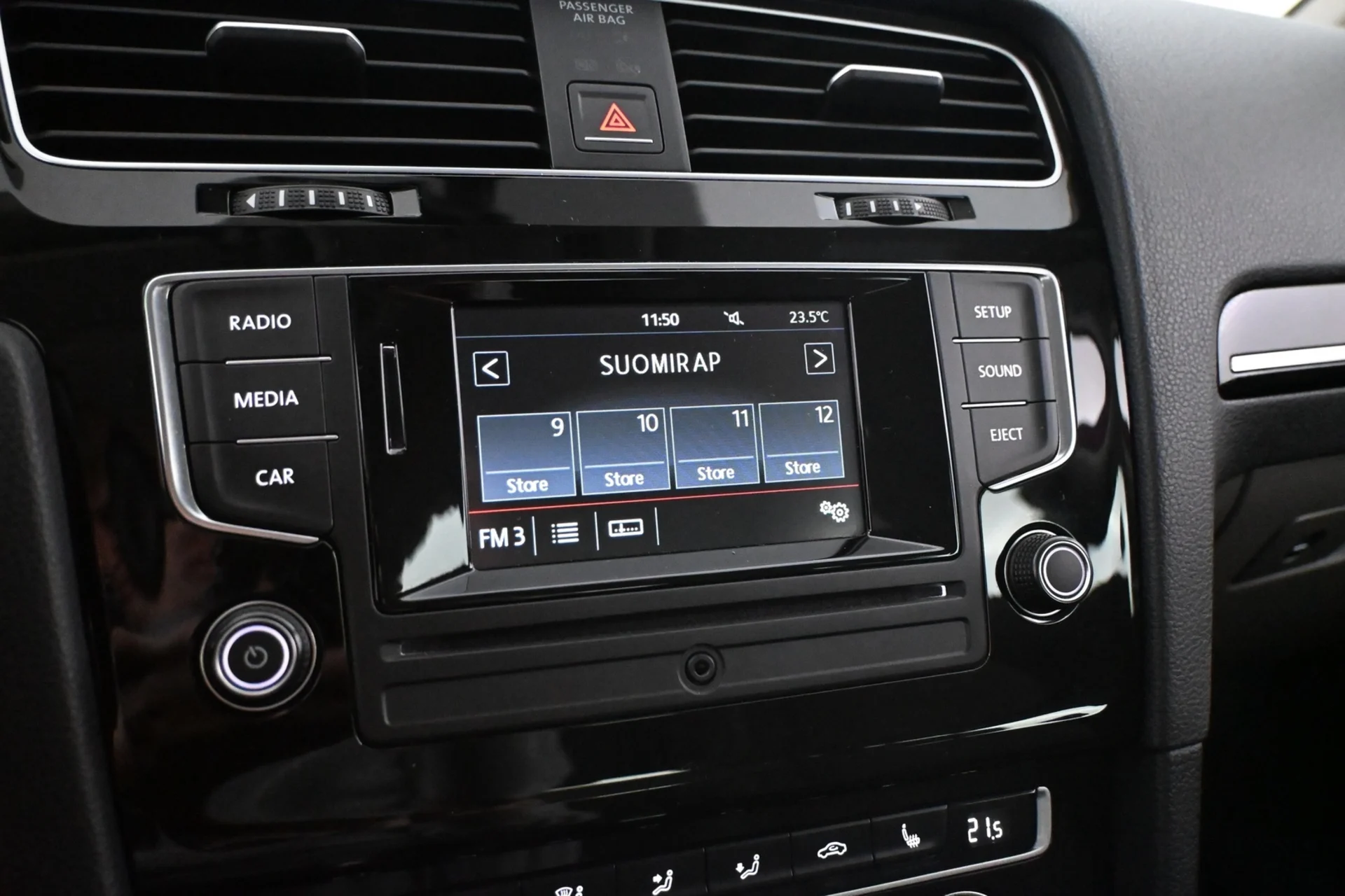 Car Image - 2Zxz7j1ddcHG8kEoZDGRNn