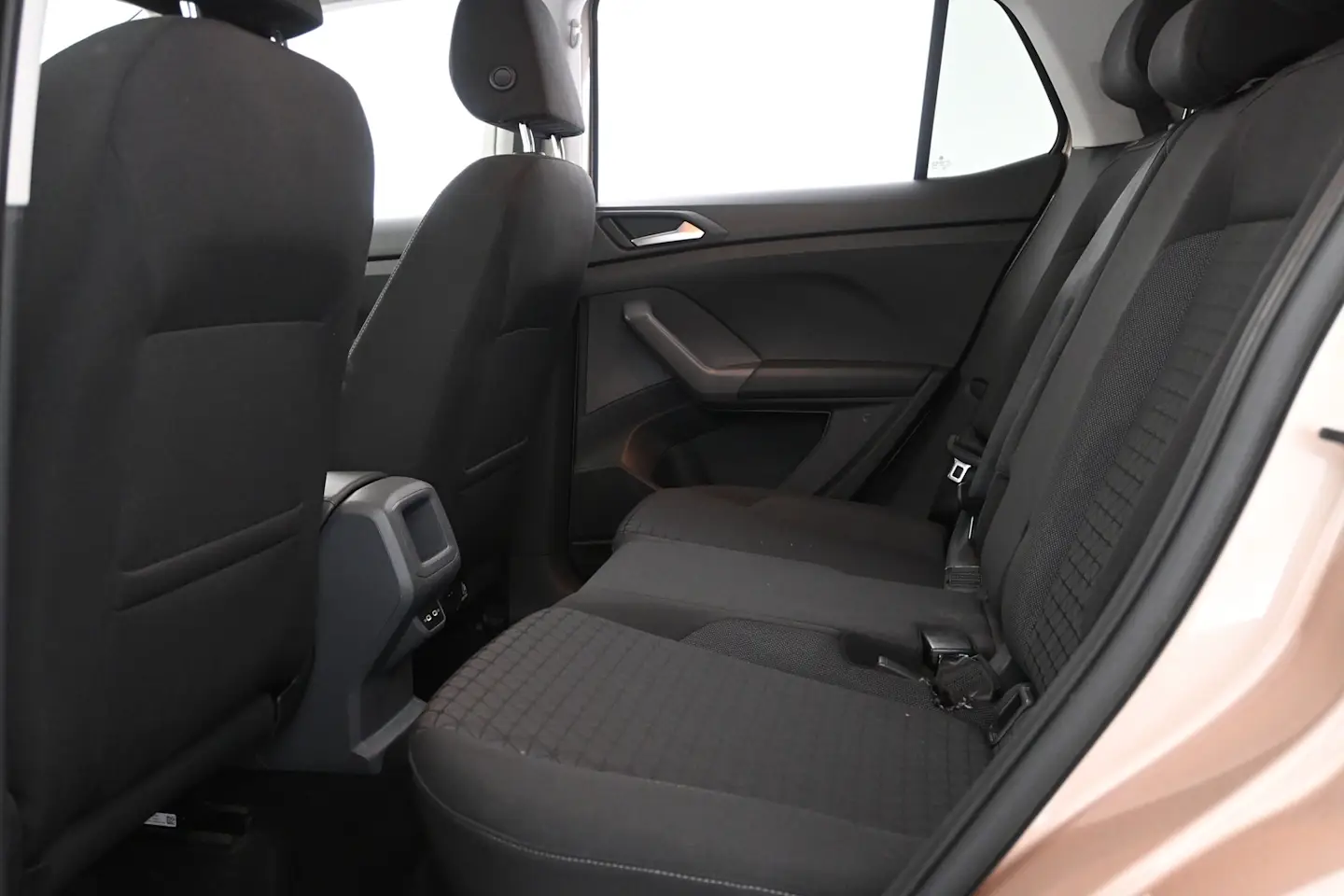 Car Image - 7Lli2guvrM4UqeoSBk7GSK