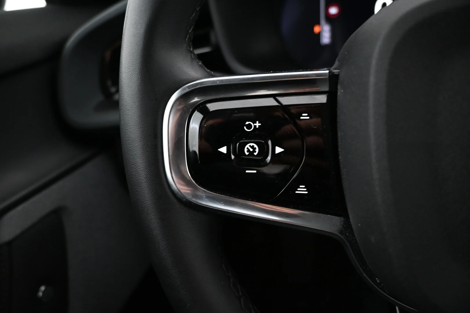 Car Image - 5bulONP0Z9vSwRq3UvfQ03