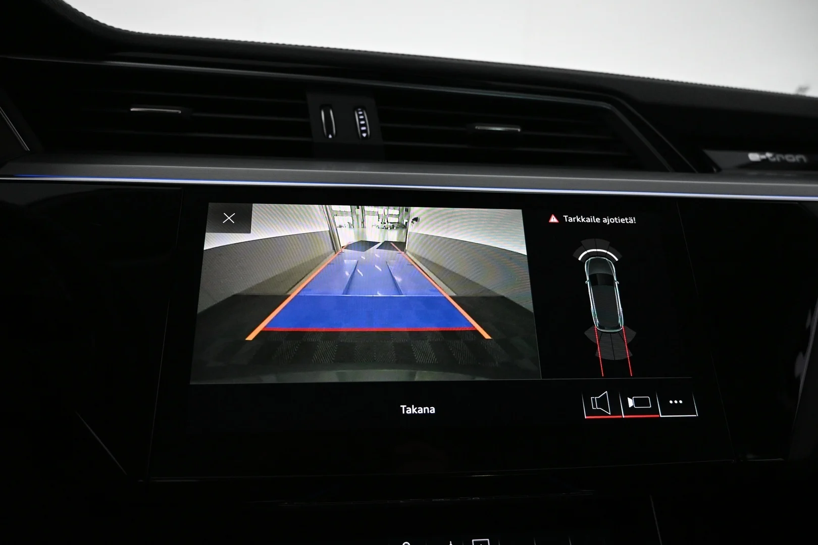 Car Image - 2WSvxLQBPVCCwz3vWDdofT