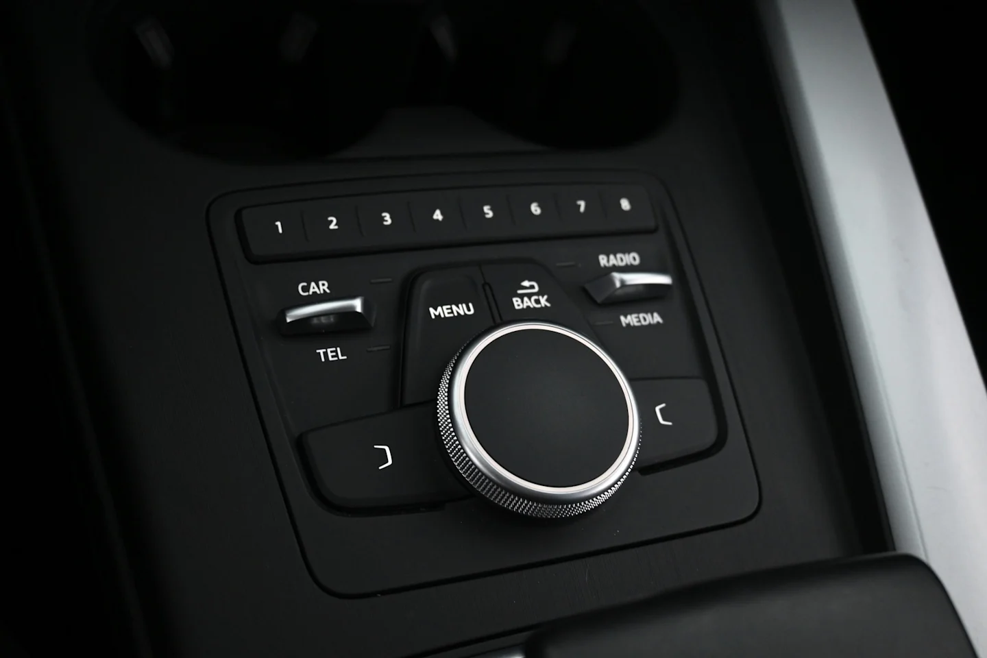 Car Image - 6u8tszWH7CVRVhg9nFHfzb