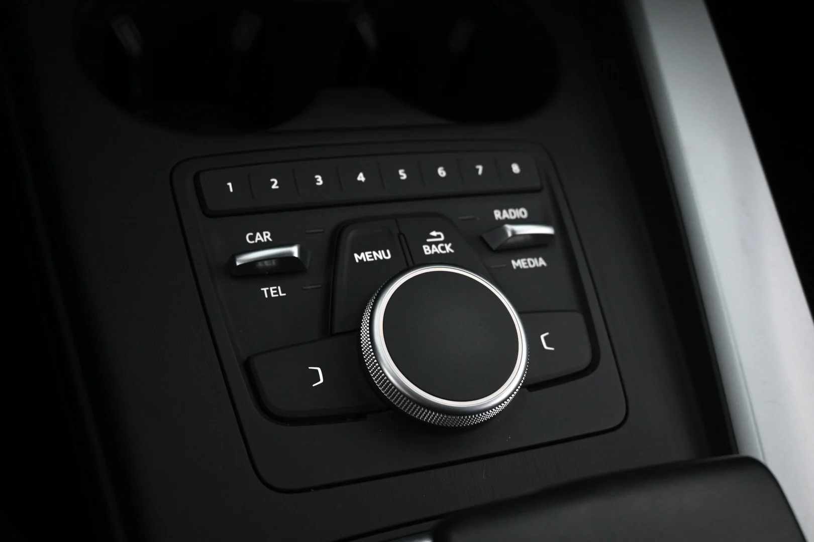 Car Image - 6u8tszWH7CVRVhg9nFHfzb