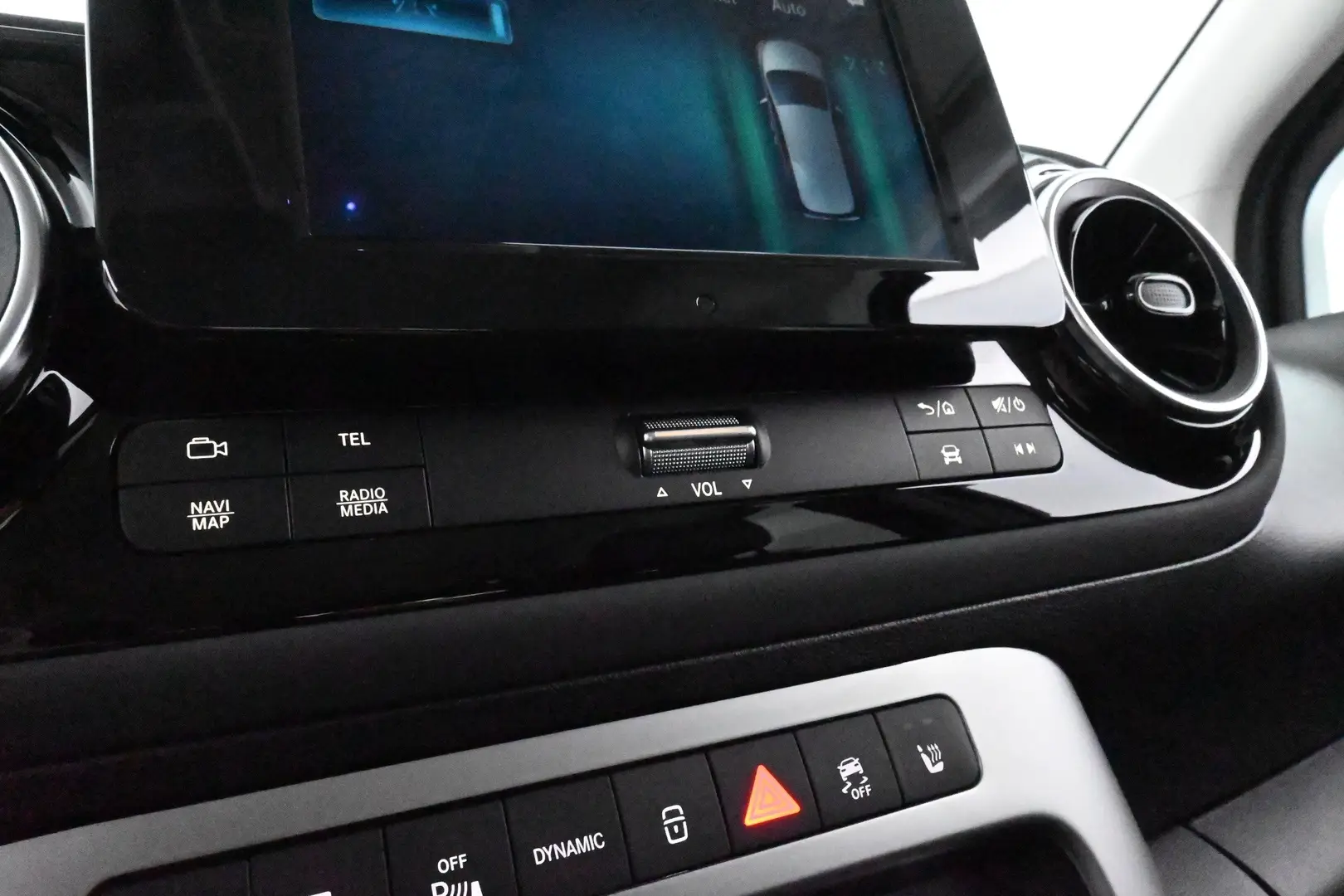 Car Image - 15eZISzVq3PFszvkshjr0V