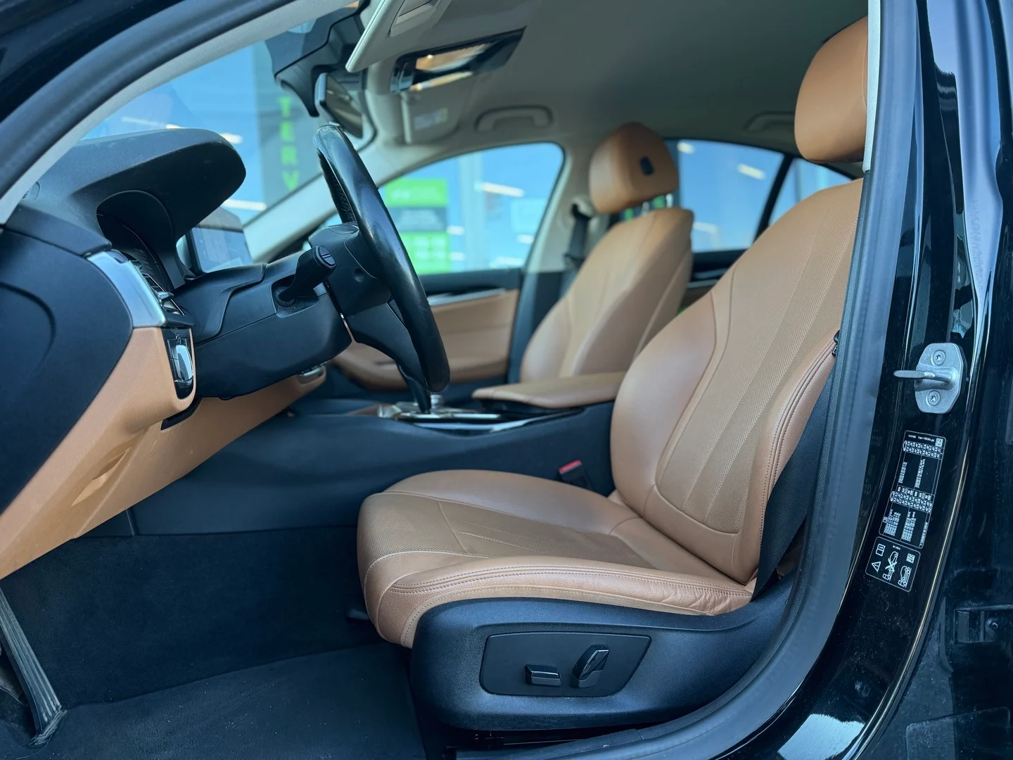 Car Image - 43L371HkZeAGhZwV3jnLH