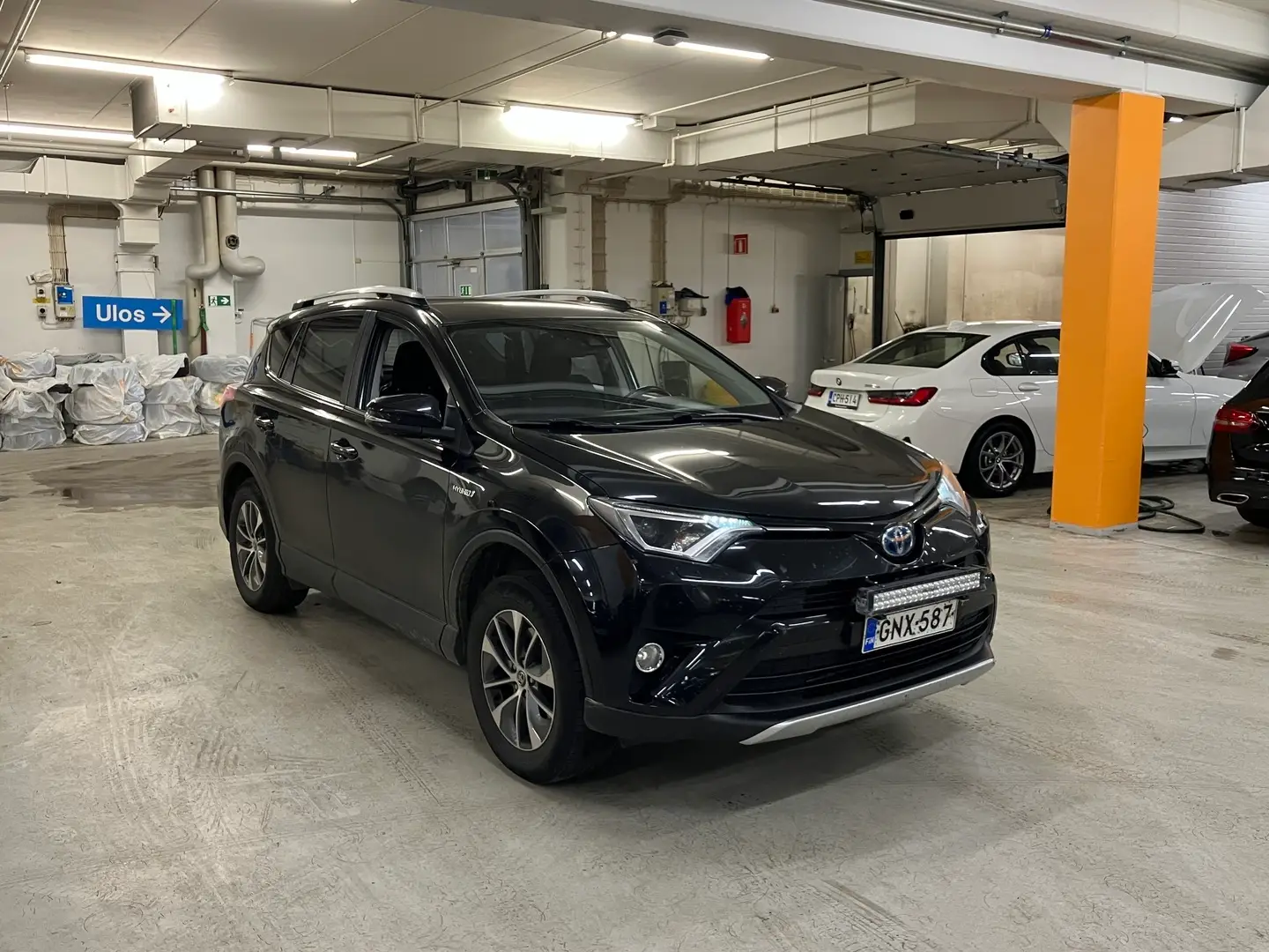 Car Image - 2UKUIyw16pQPjDTHzch0MD