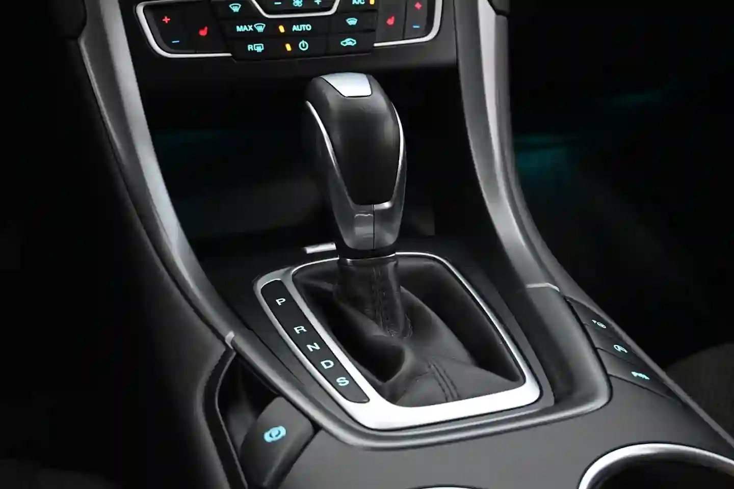 Car Image - 1uRwjAHyKjulF2GY7fdbi7