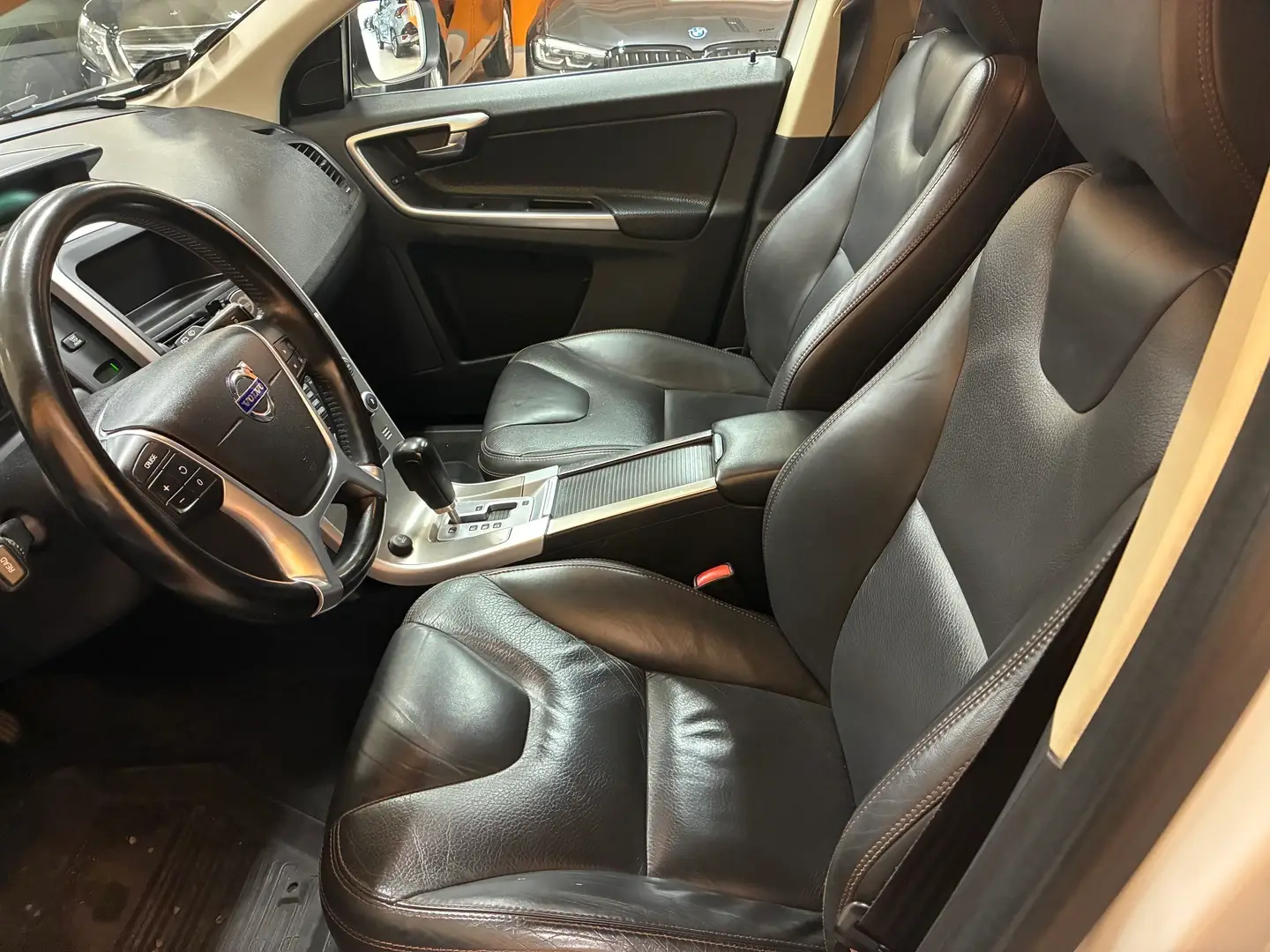 Car Image - 4twD5a1i11hjg0b2a4ZOAy
