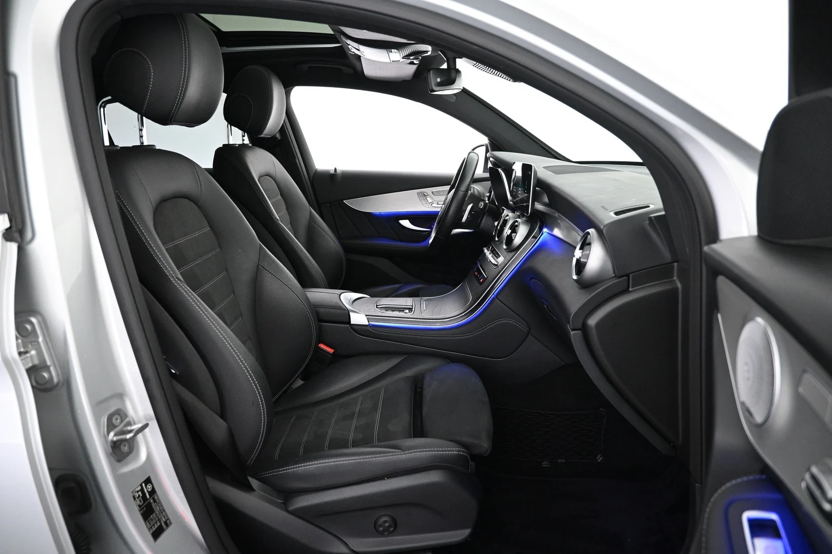 Car Image - 4wzCYuLYxyzpGHZQUmdlyc