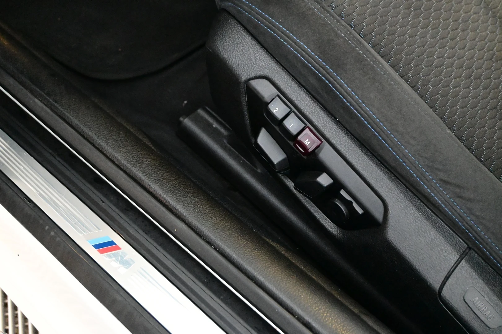 Car Image - IMHmaXyo4RcL2EFdBxKhz