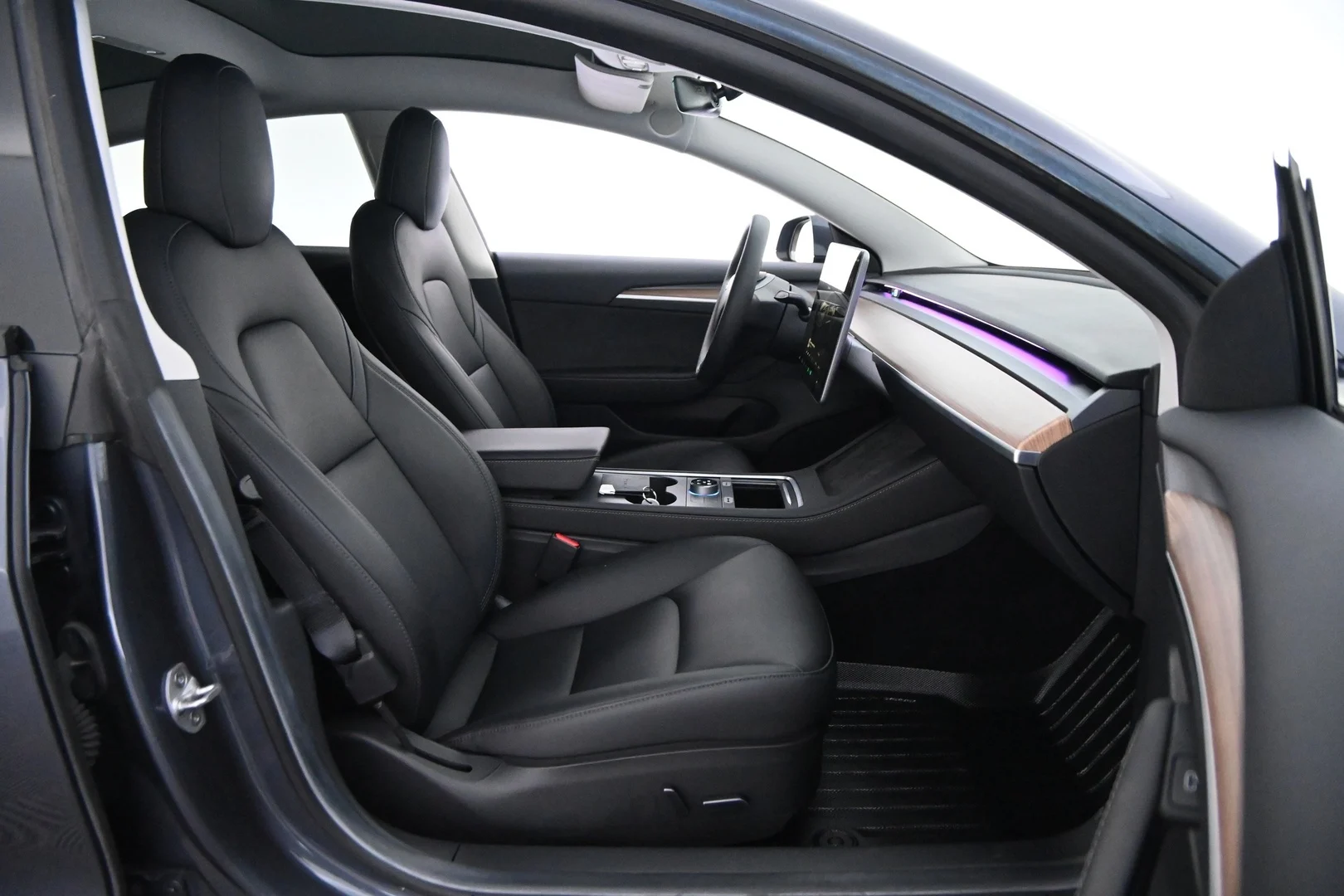 Car Image - iJLOWeU77UOw72nc9V6Bw