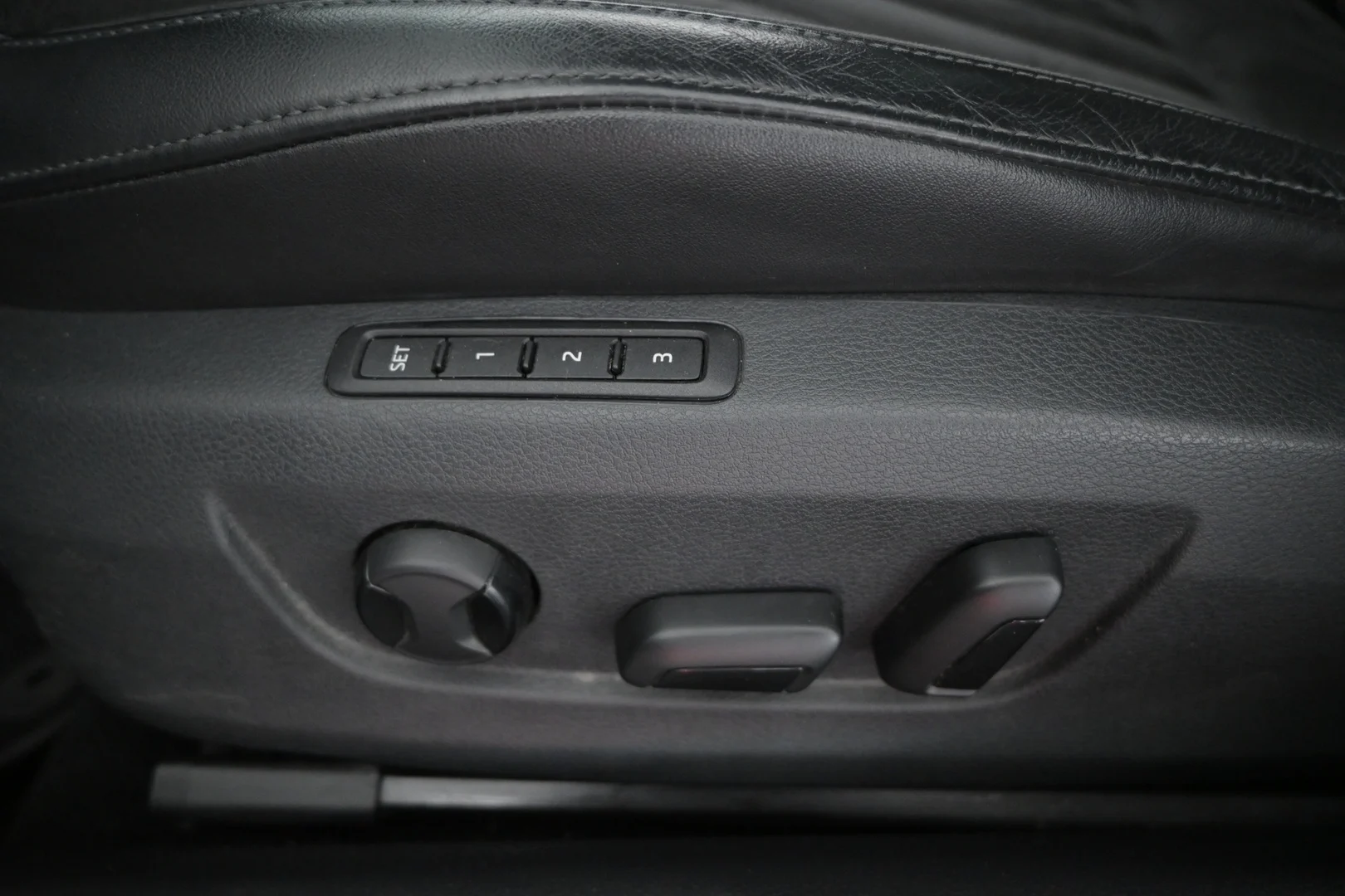 Car Image - 10NYLuMF3T2dVnSkDqeNfB