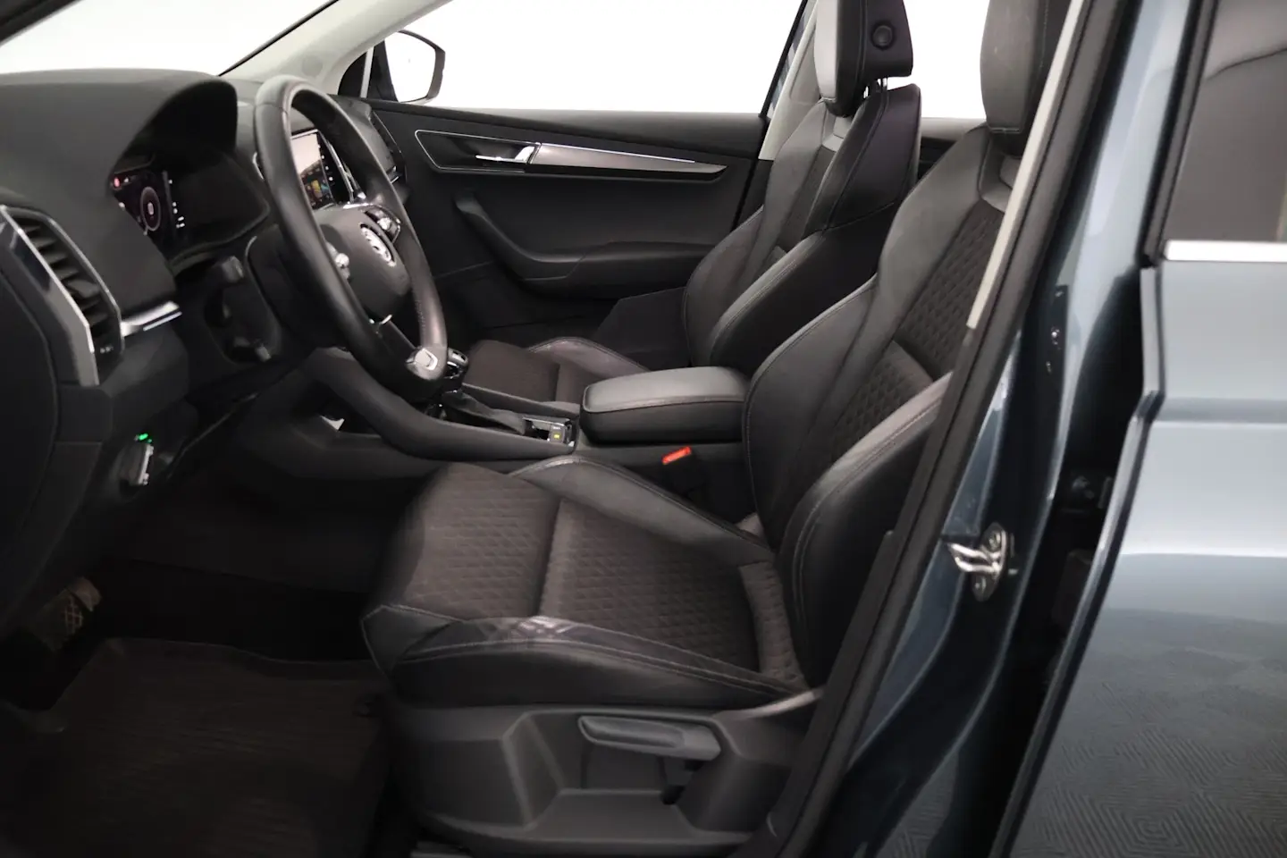 Car Image - 1CGVa0Q7YhDVu2kzgj6JRy