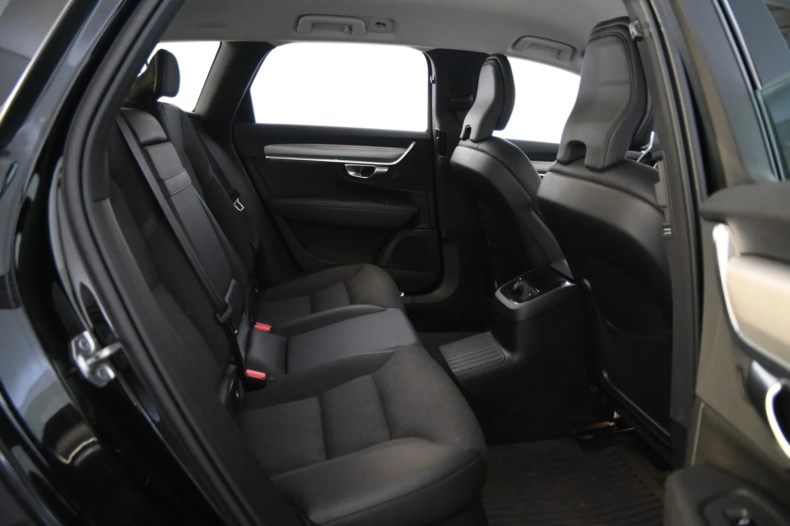 Car Image - 66vZjJI5RWrLHuVDZDsv9w