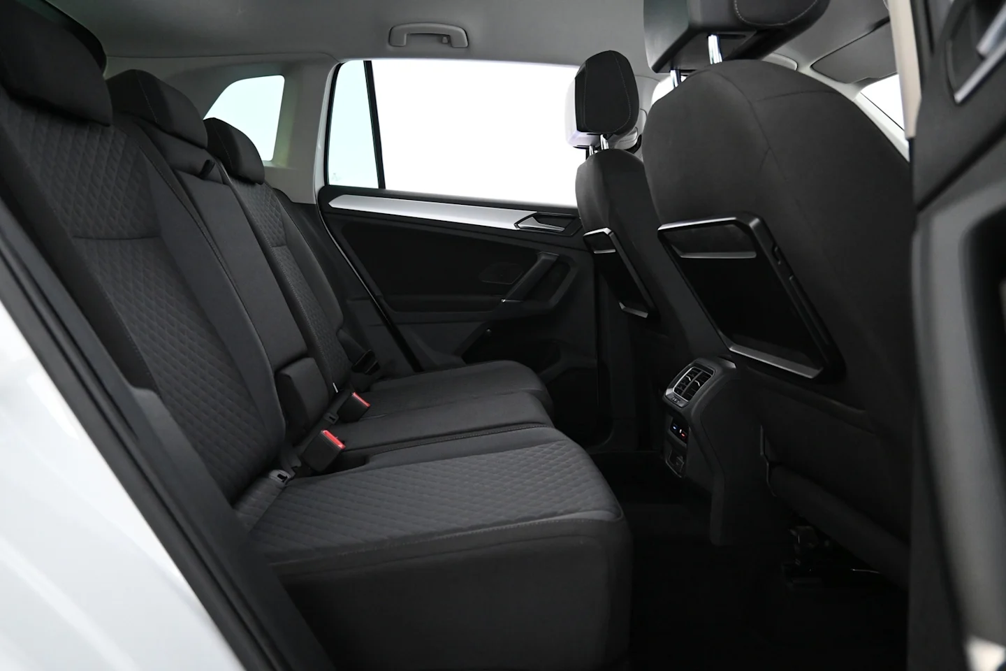 Car Image - 7JBRSnC2MQgP6xfamZeV2X