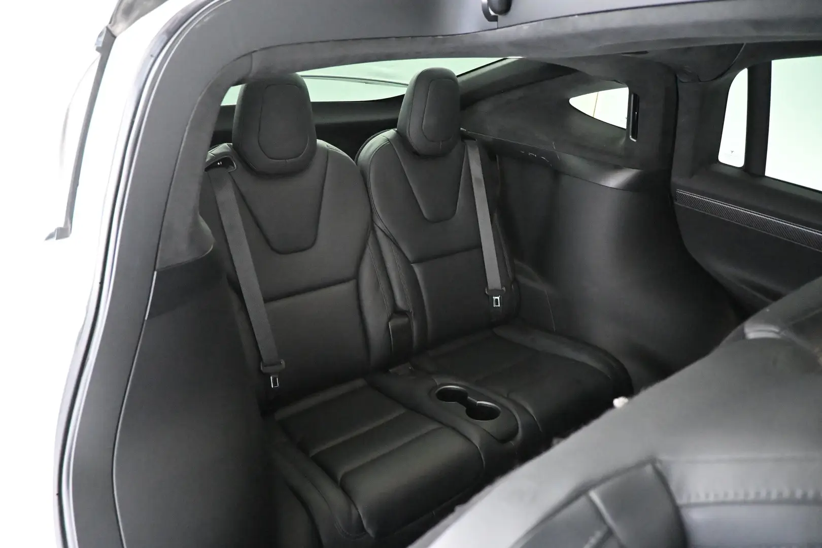 Car Image - 3stmhi3L6jjZI0UPXJ6BpL