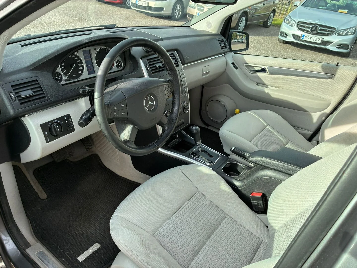 Car Image - 1OxsYQblN7dKr1opKKCdrA