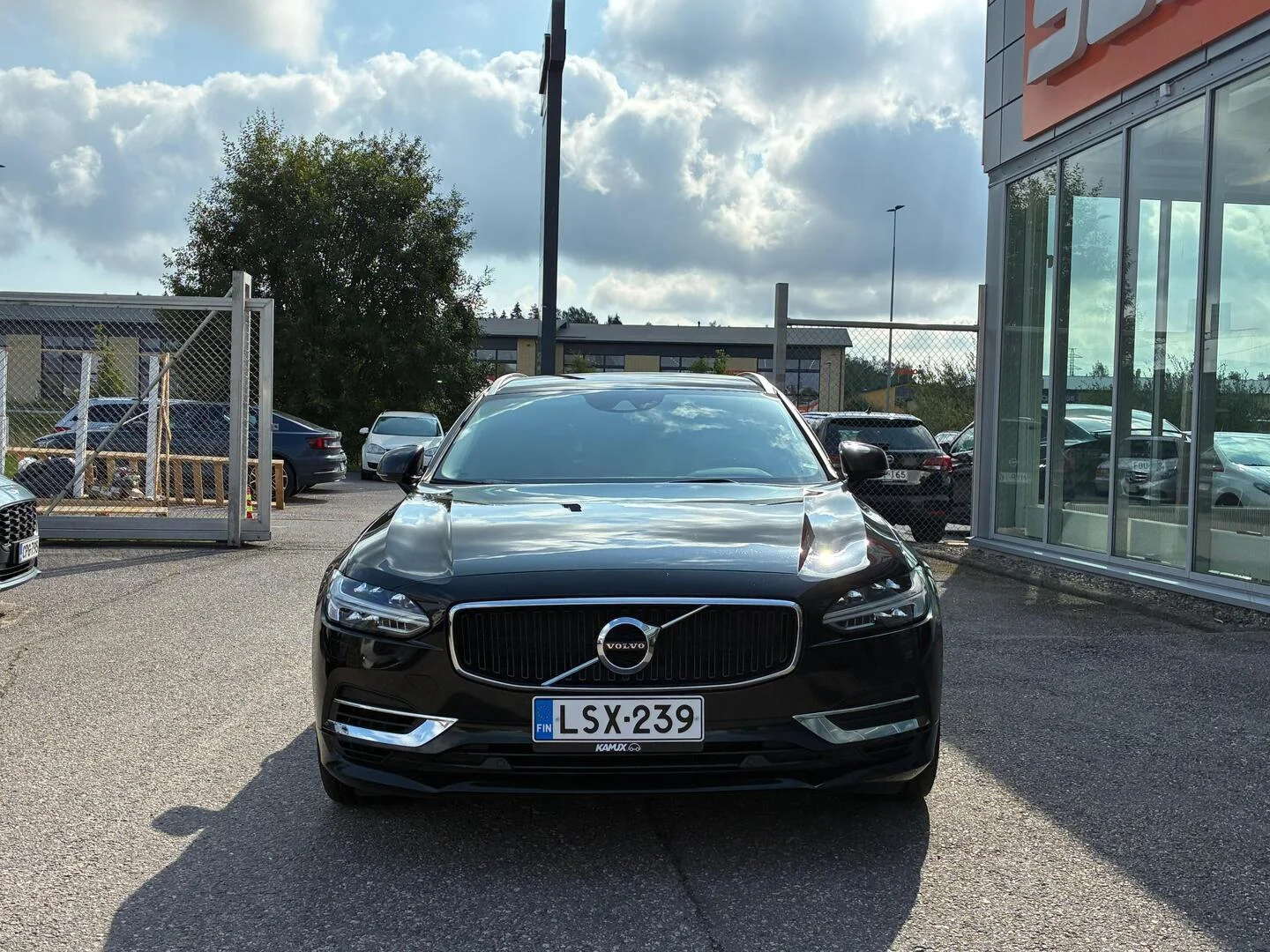 Car Image - 2HWR4vYPai6DqNzI7hovzP