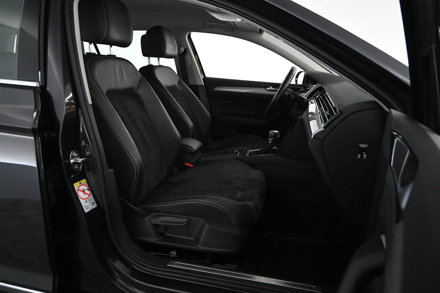 Car Image - 1ZNh13vWHw4ynySeKraMKp