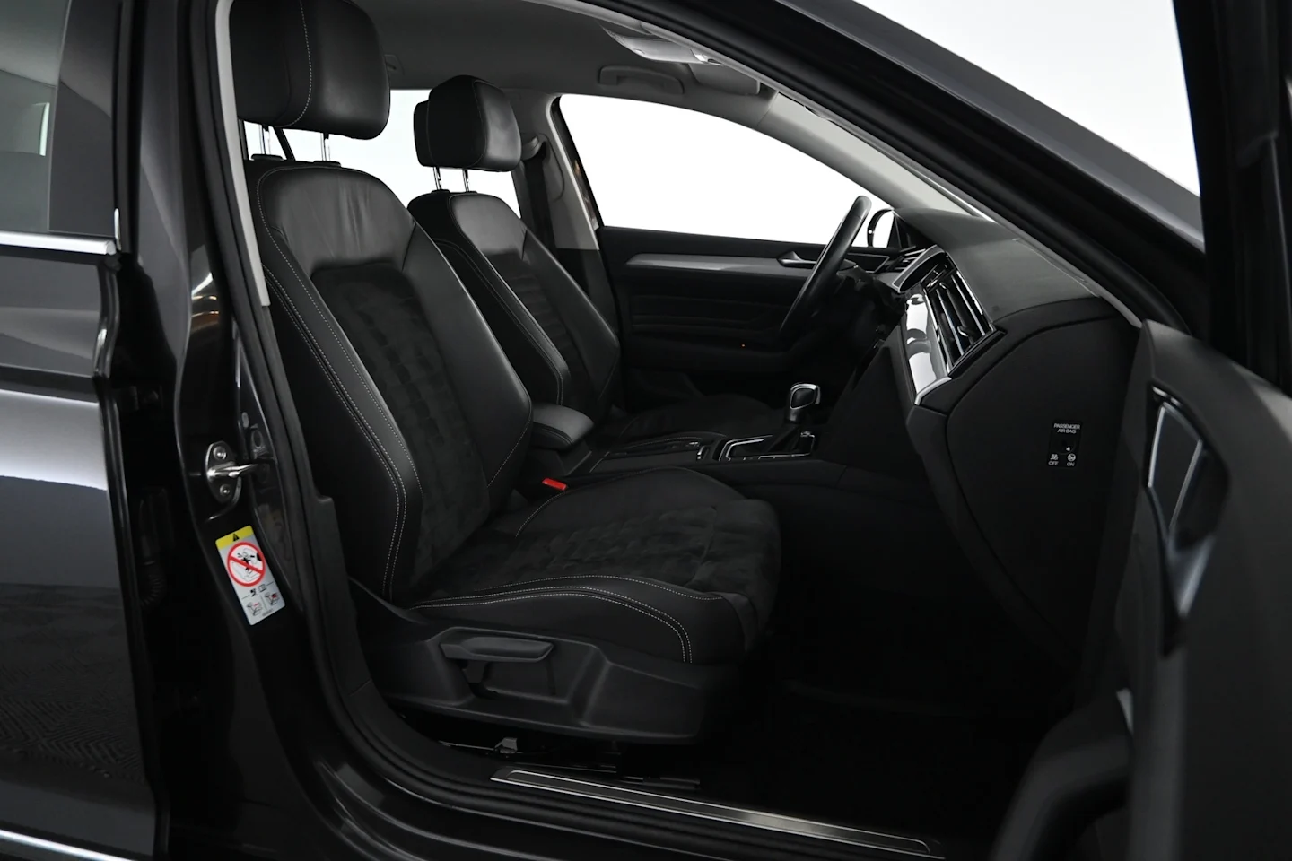 Car Image - 1ZNh13vWHw4ynySeKraMKp