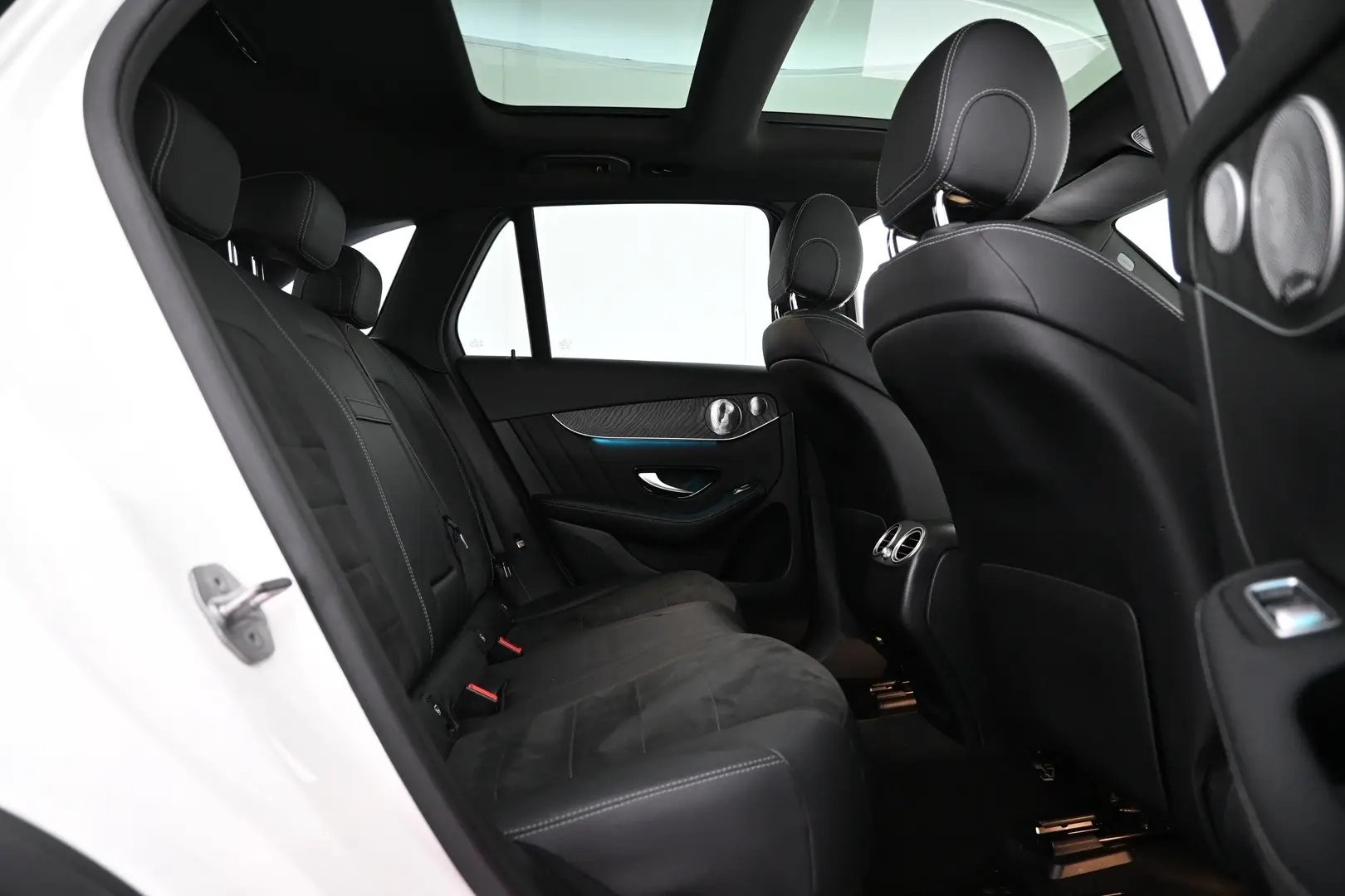 Car Image - 3FUEmJx42efdkaoLcJf4E6