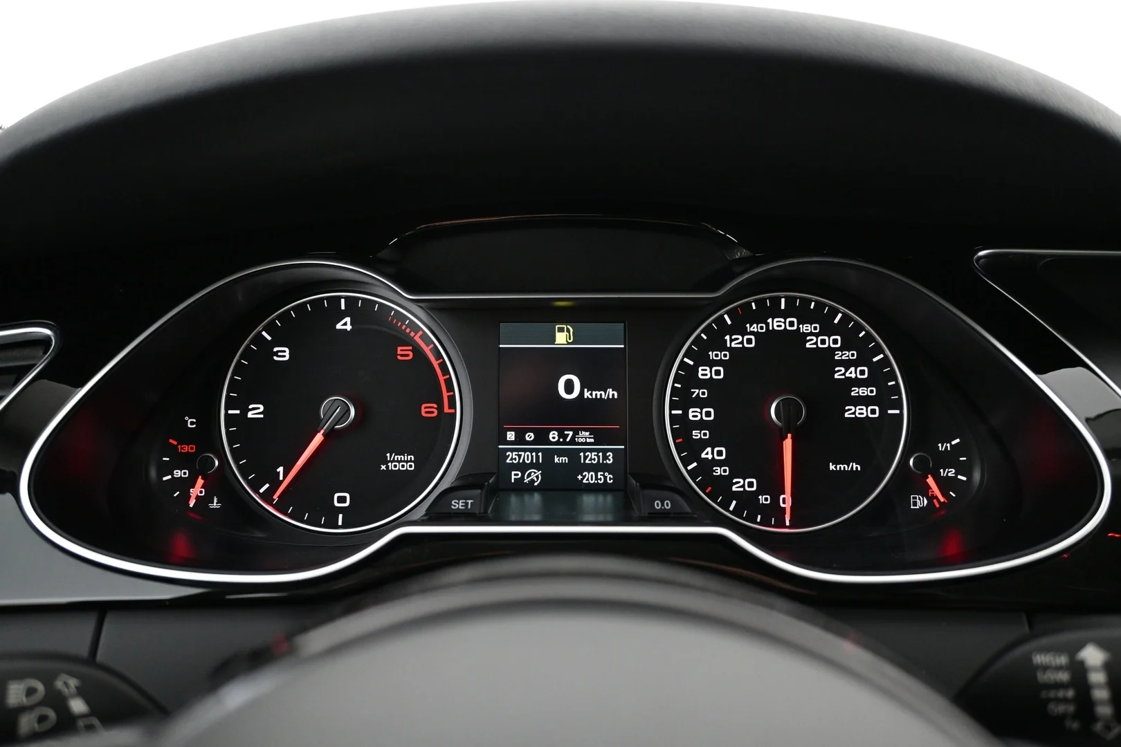 Car Image - 1I4Q5ZaAi8uC6C27sGRU5C