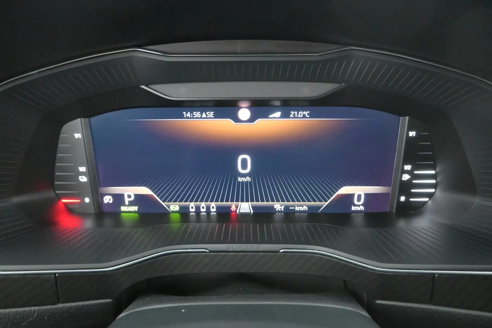 Car Image - 5P0LnYXkrEtlGct9WYMtRX