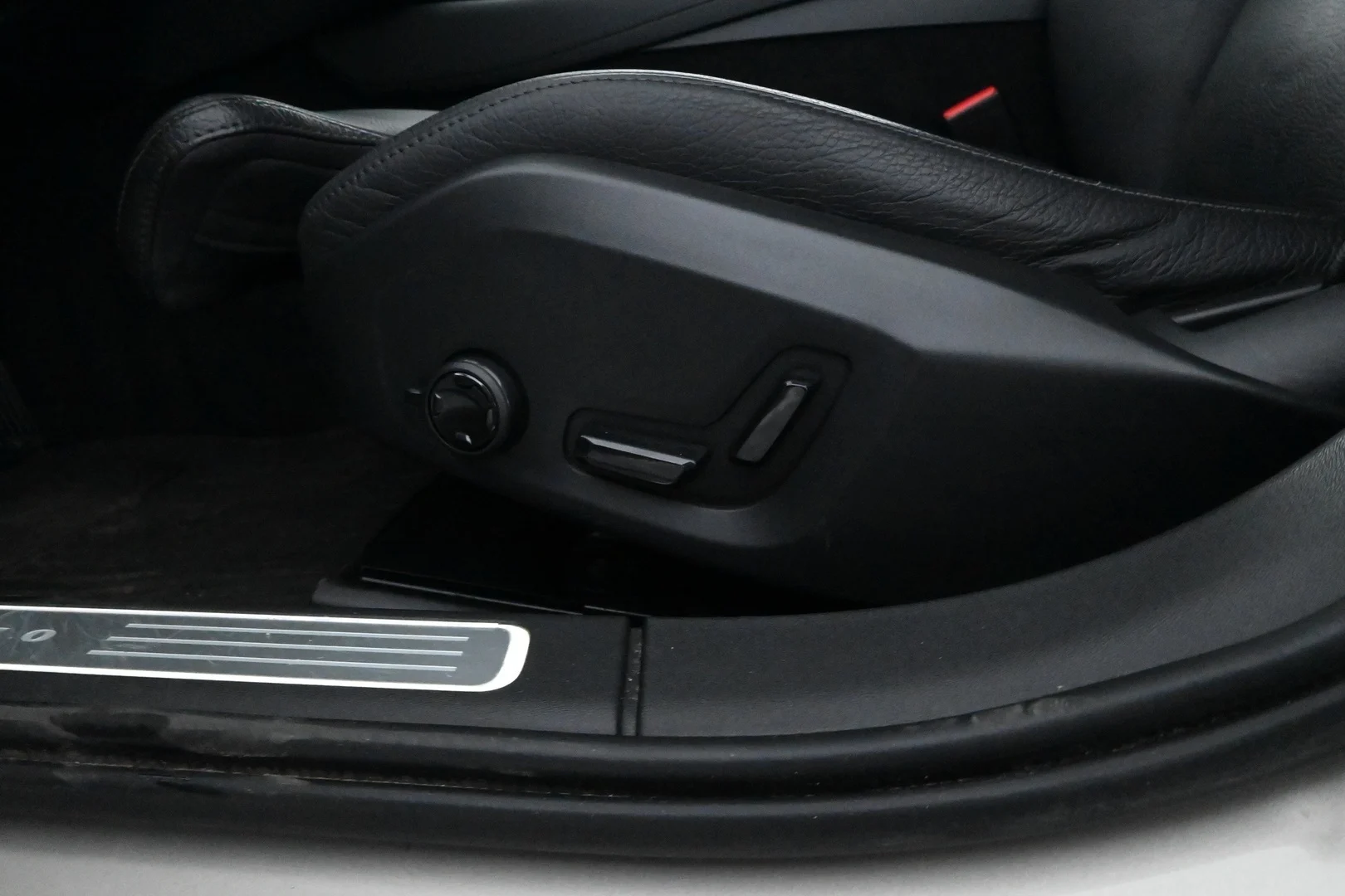 Car Image - 6SRtHhfWnb2gmHZMsi306a
