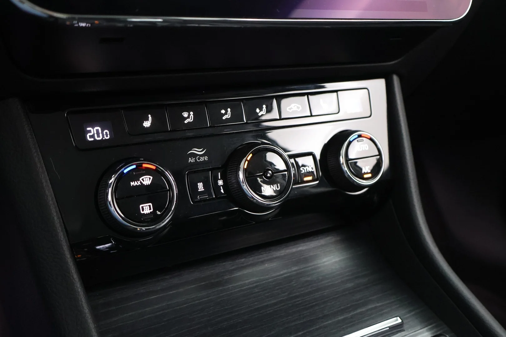 Car Image - 7AMkuqcvSY9Uqzqf9McnNr