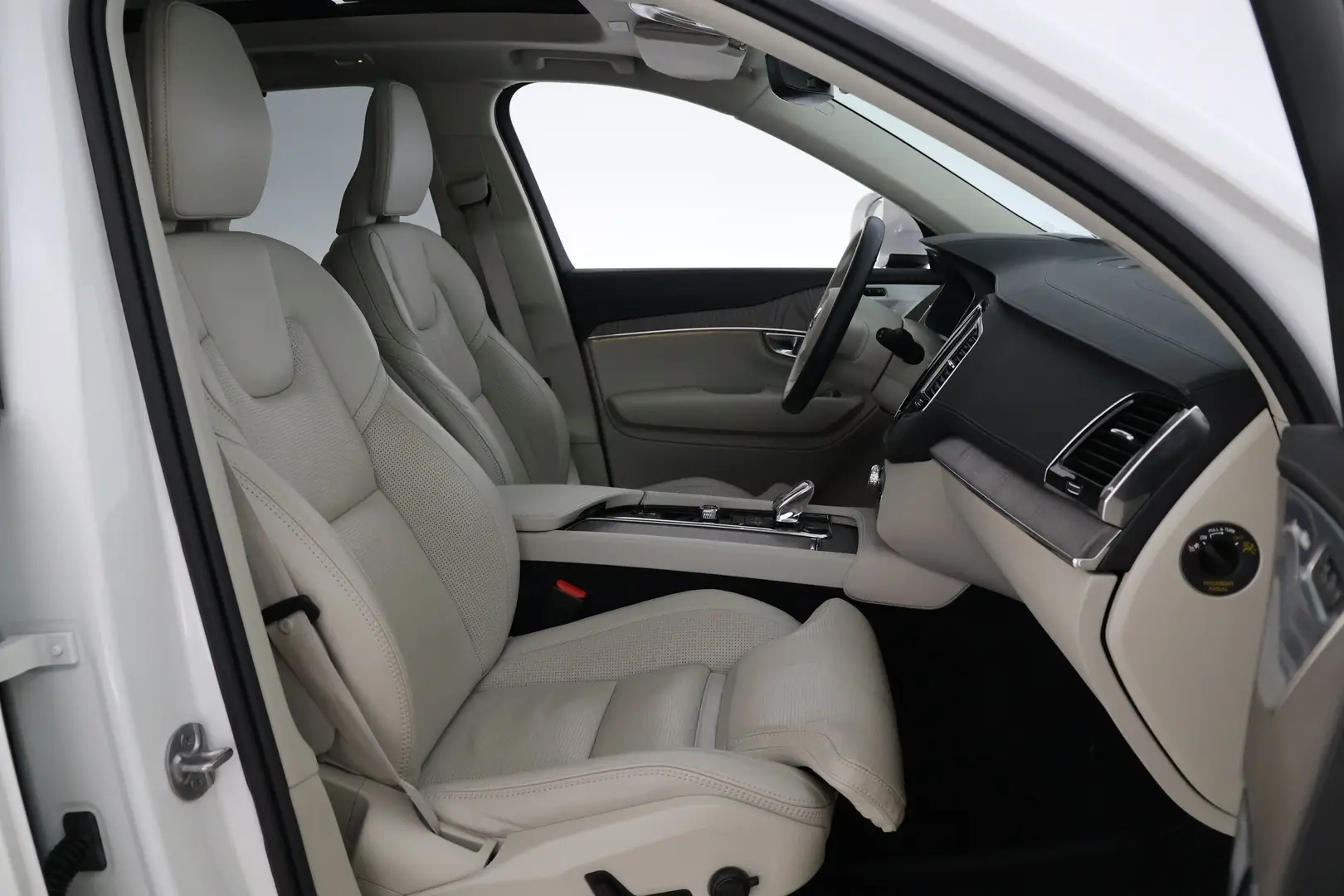 Car Image - 5dshvLlhDgm53aytCDhXQR