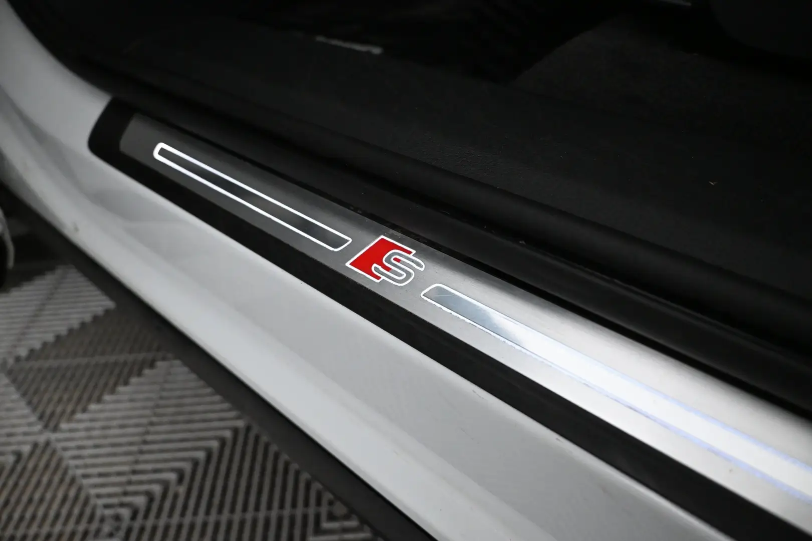 Car Image - 2Vhv4TxSLJLpx4kFKMtuMn