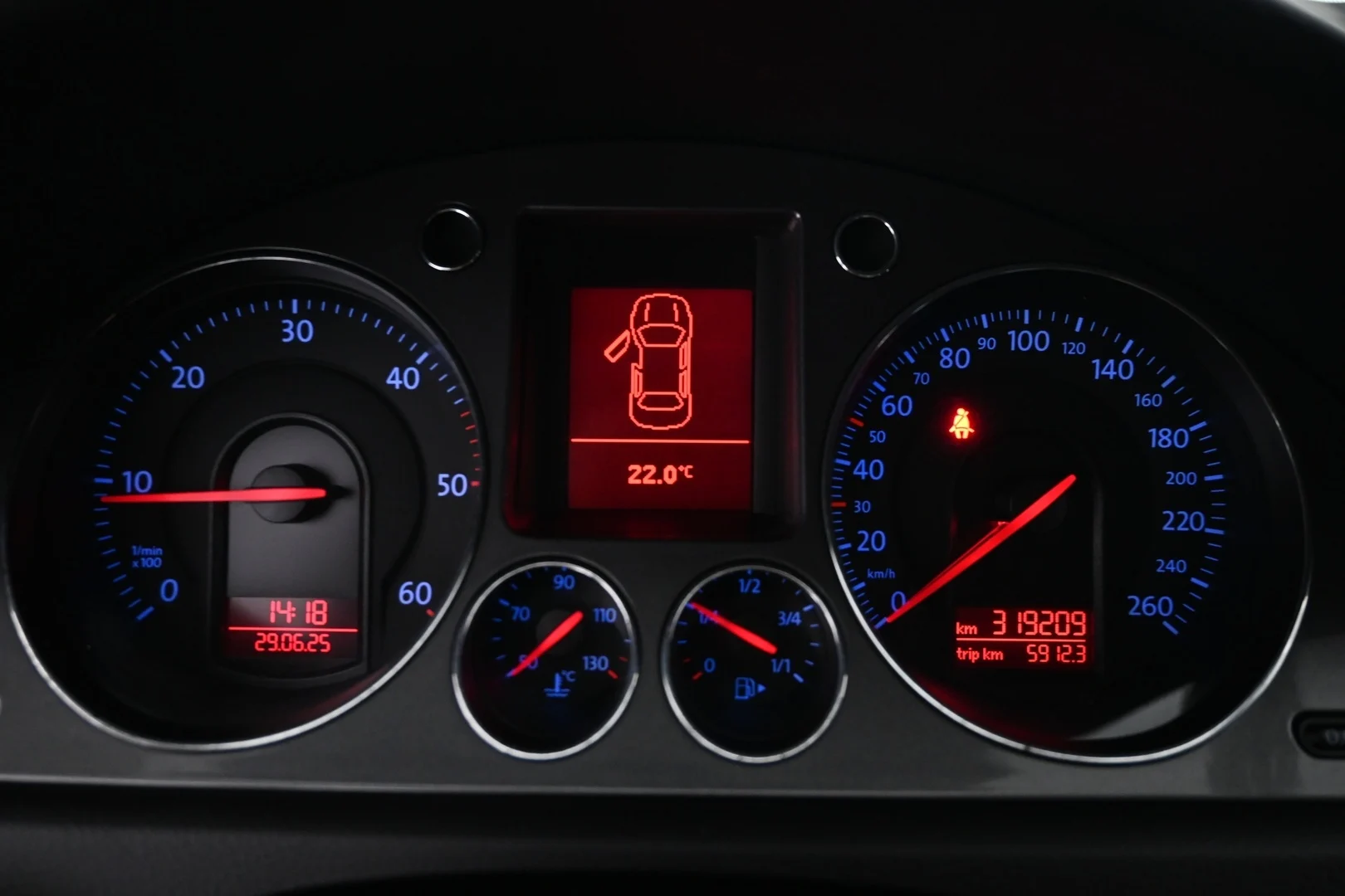 Car Image - yvekOTwZHCWzkVJs0PqxD