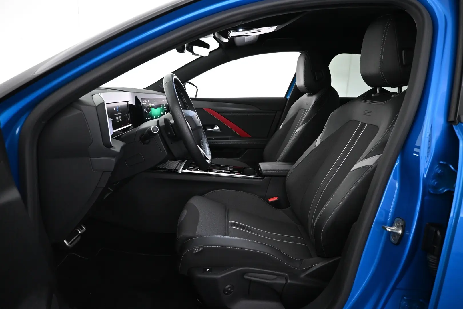 Car Image - oAJ9qpySy96LXucEzympd