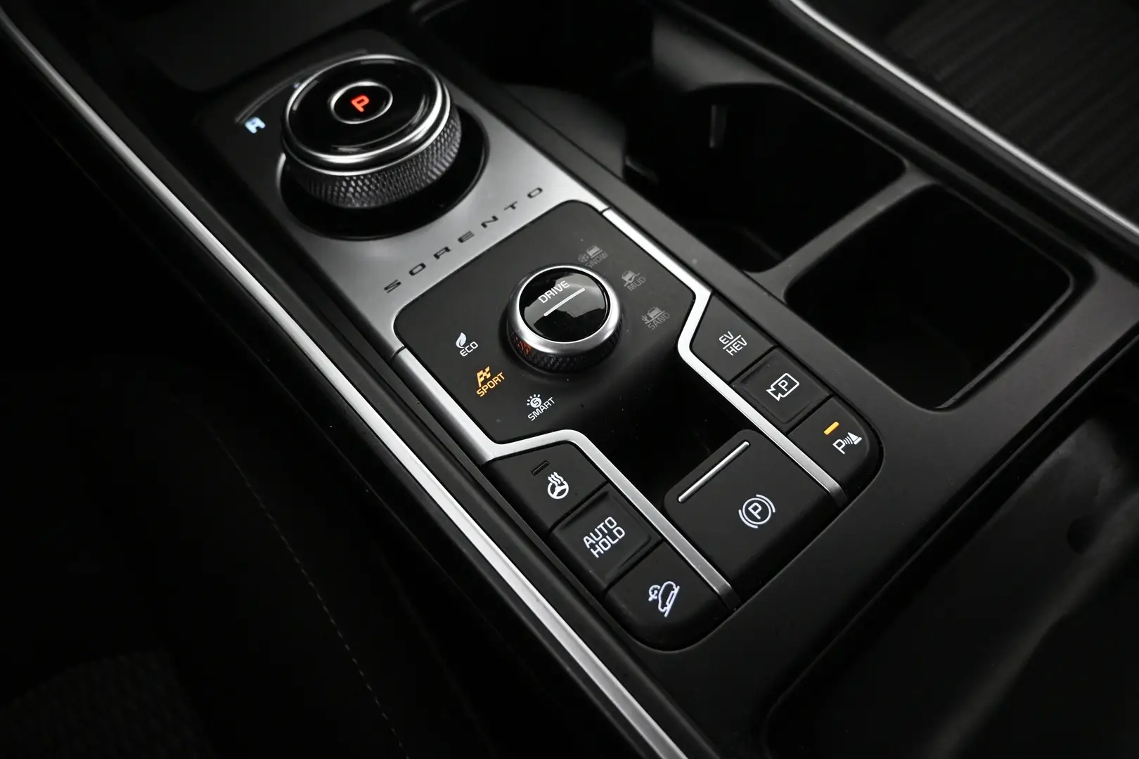 Car Image - 3P4PIMcS3LyDyEdvNjOeZu