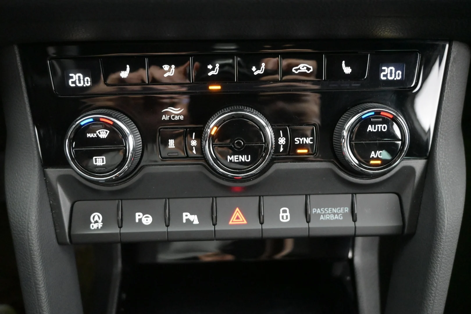 Car Image - 5Q7TPXnHgjJXTB5Whzotox