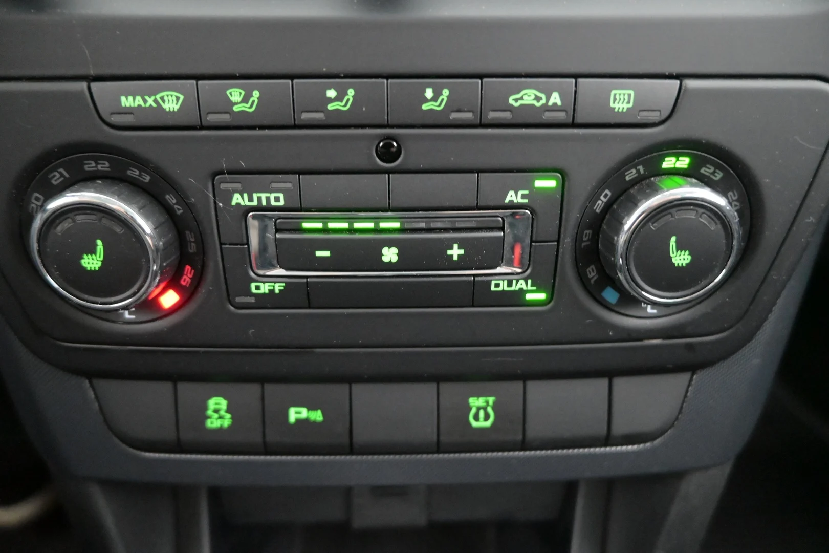 Car Image - 2PC6GuwtsRp4KBxNtkSQeV