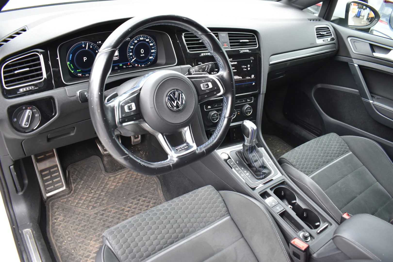Car Image - 5xpZ5VDZoaFRTi3BTGZ8LR