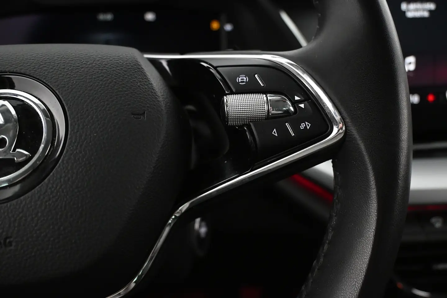 Car Image - 3quGSsFFB9dXdDe9BsKdcb