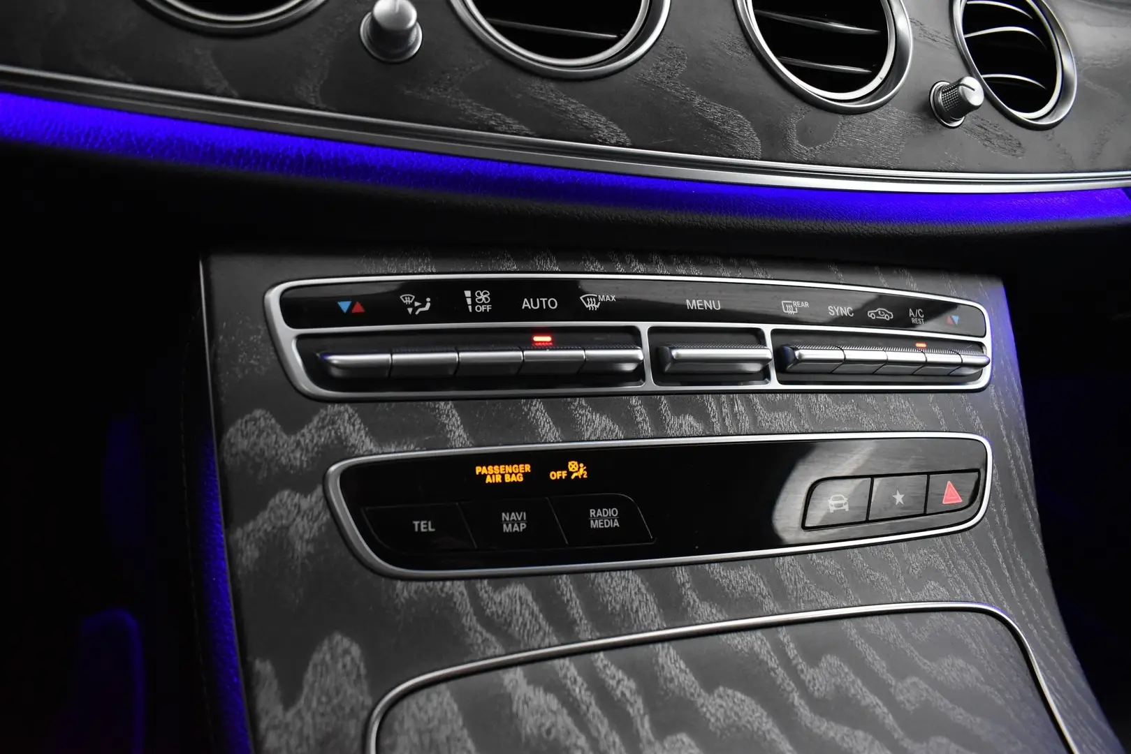 Car Image - 4Js7lJSzzBsaKTU2nyR0o5