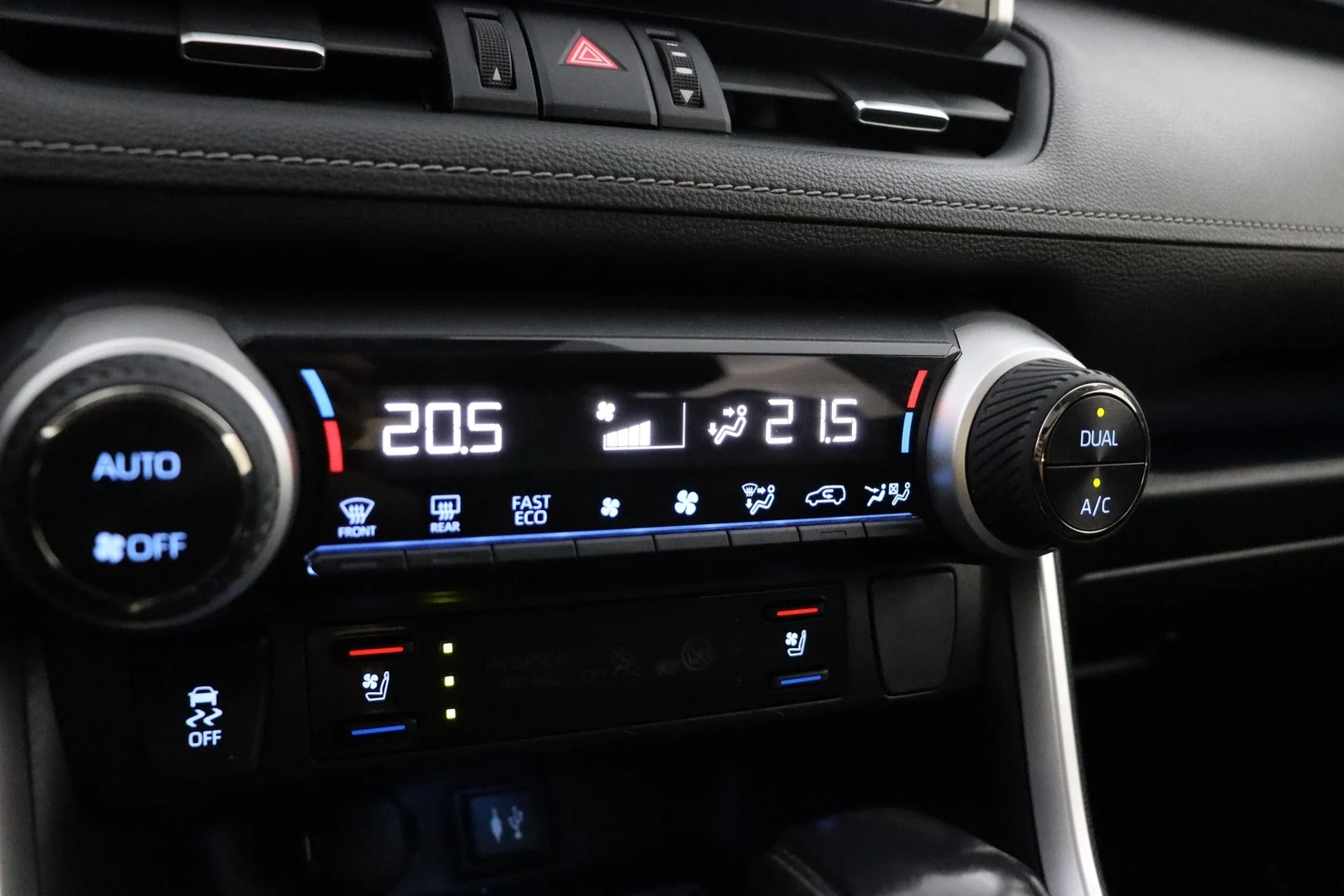 Car Image - JD7RcbhDAQQ50u8NfUptl