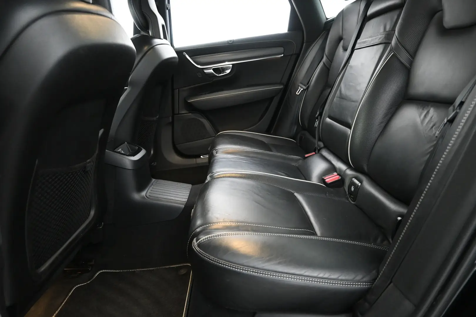 Car Image - 2Q9fqApx3XxnbYa3qdFFjq