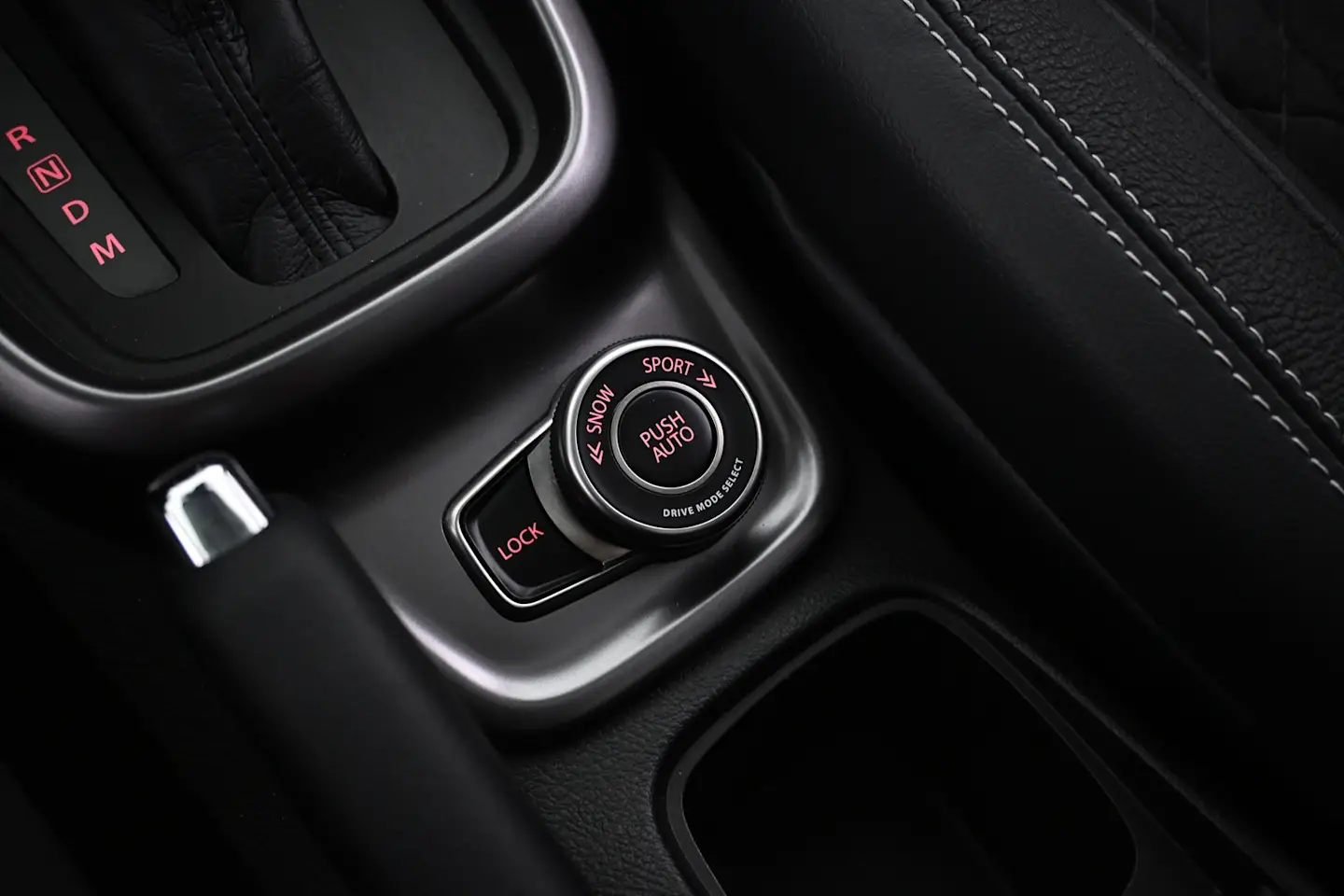Car Image - 3M5iQHeZPfuYtaSA9dps8m