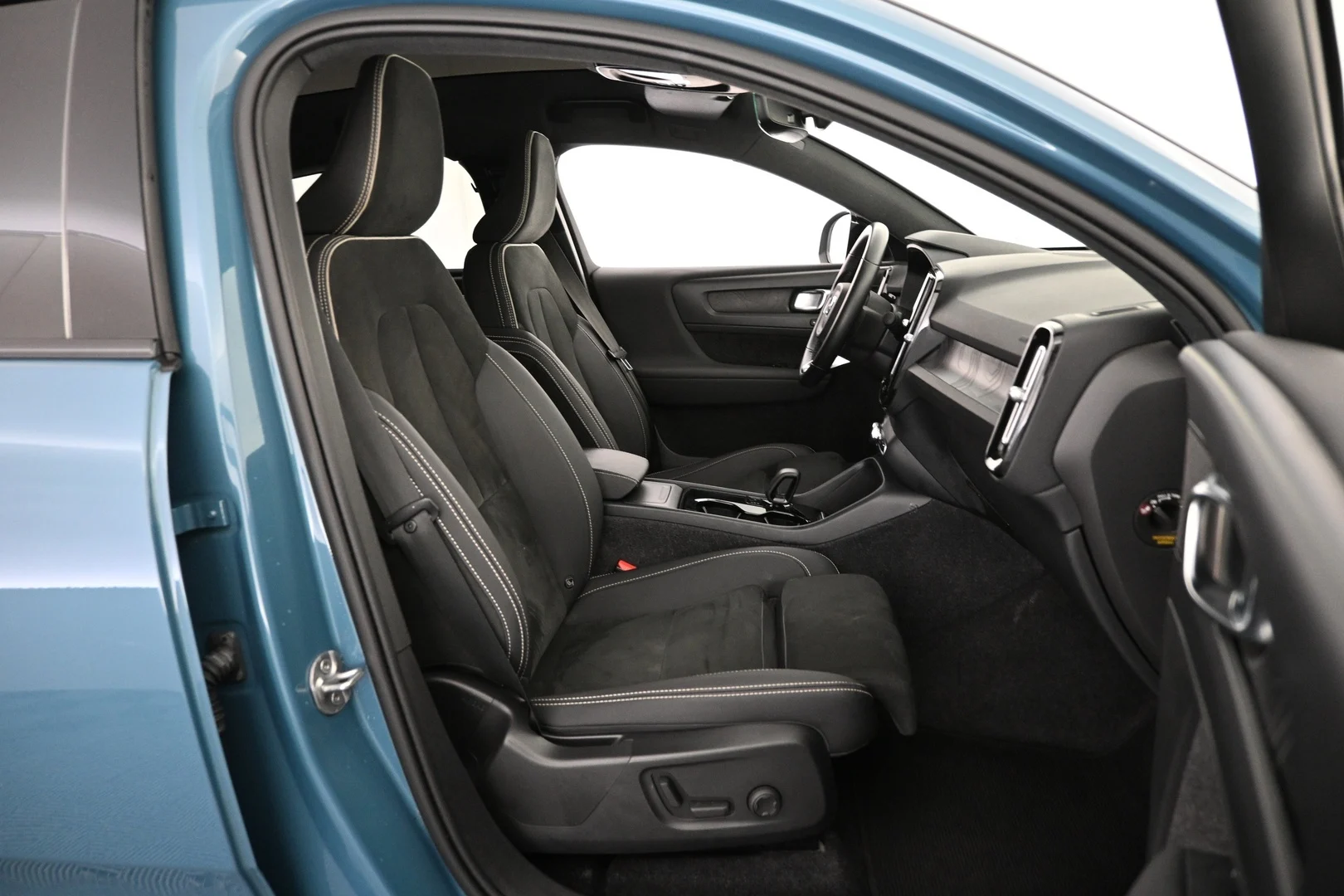 Car Image - 3RuyHySQ9lvMYydzELX1z2