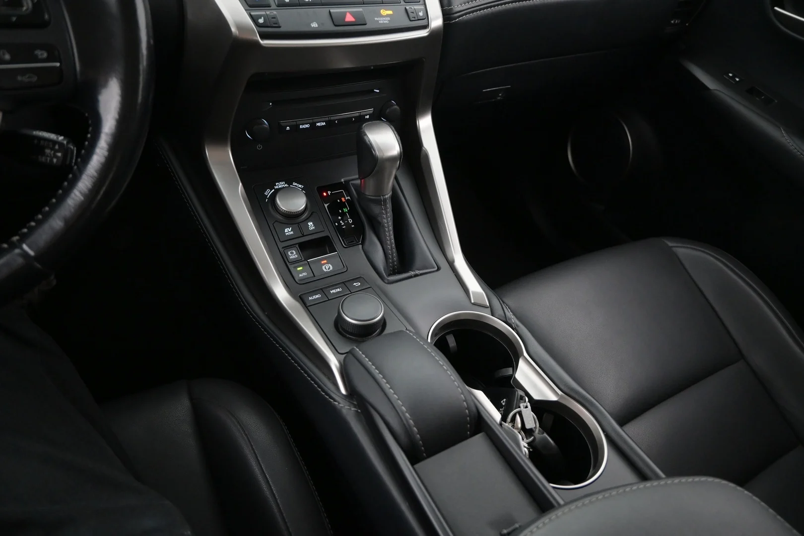 Car Image - 3XAjmnXIXb70lGzeuPVPr9