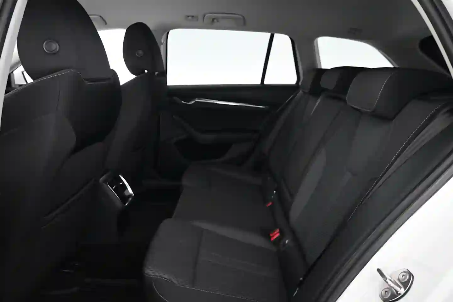 Car Image - 7xtCRWYQx6p1ZO3khQ2vrO