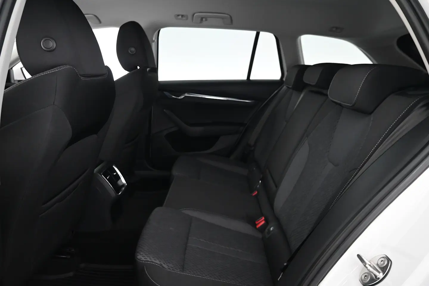 Car Image - 7xtCRWYQx6p1ZO3khQ2vrO