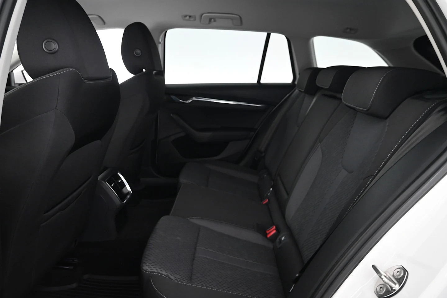 Car Image - 7xtCRWYQx6p1ZO3khQ2vrO