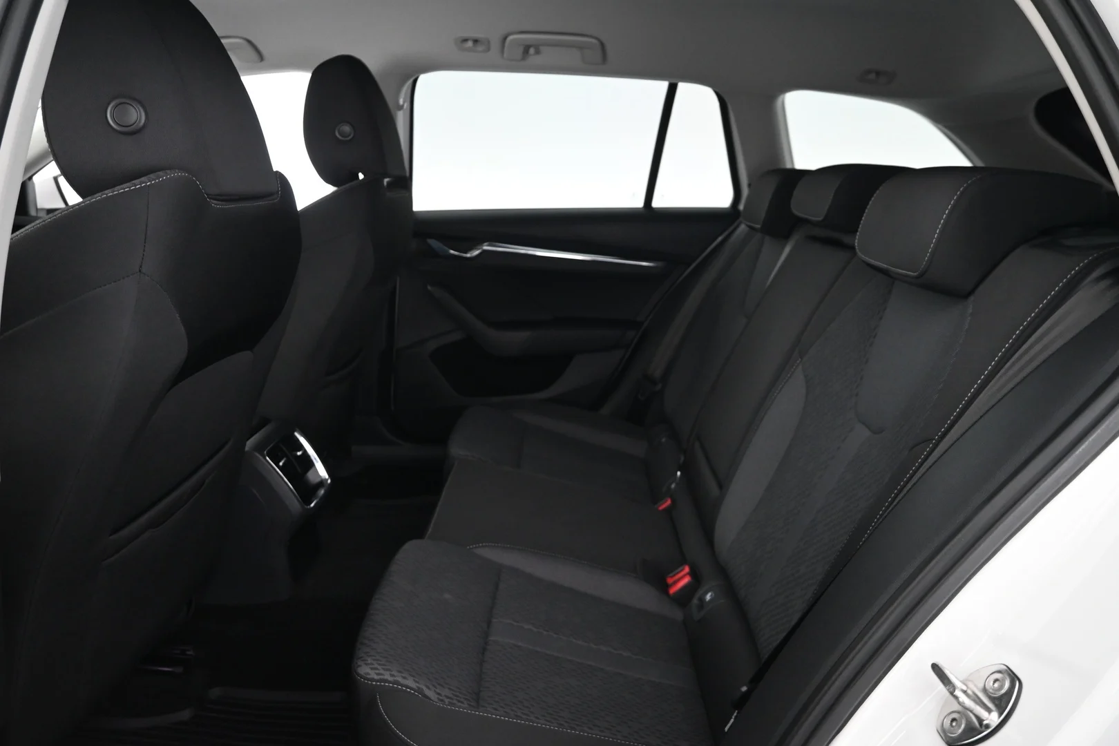 Car Image - 7xtCRWYQx6p1ZO3khQ2vrO