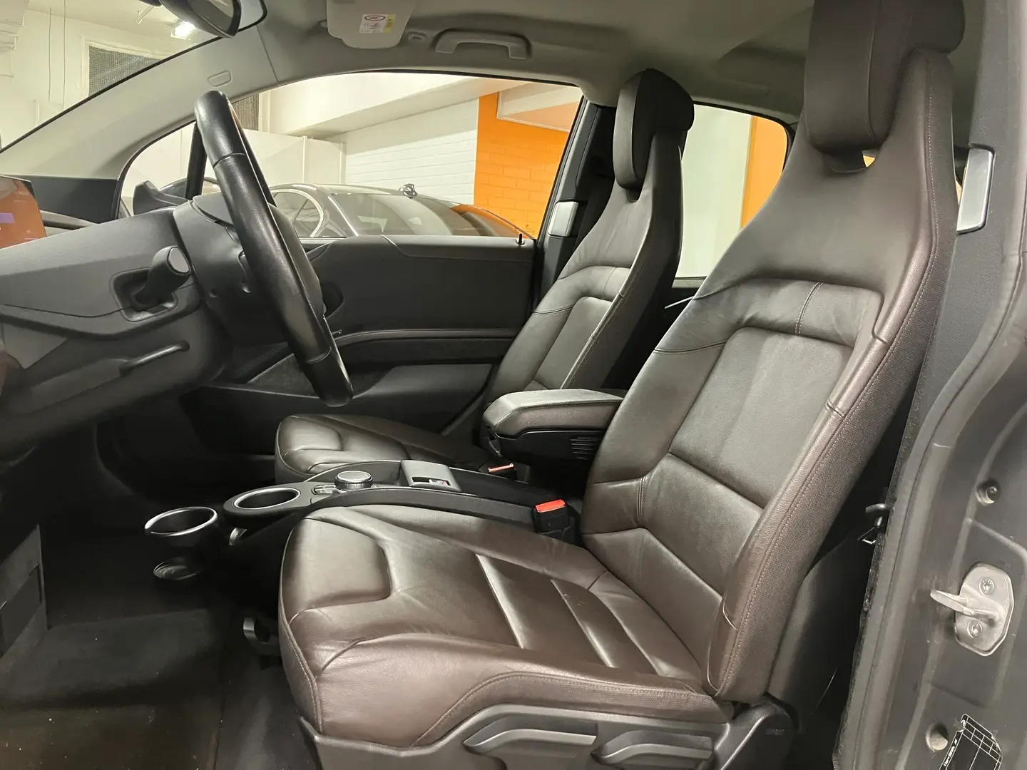 Car Image - 5envm0XXAVElpL4CFOxAb