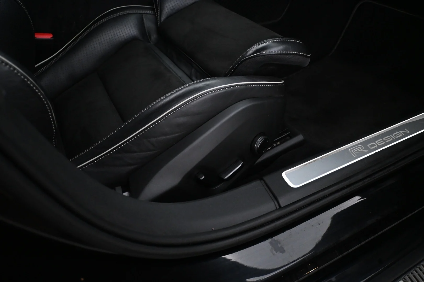 Car Image - 2U6a0RfKYqwhbjYHAMFI5S